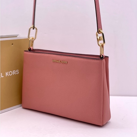 MICHAEL KORS TRISHA
MEDIUM TRIPLE COMPARTMENT
CROSSBODY PRIMROSE - Picture 2 of 14